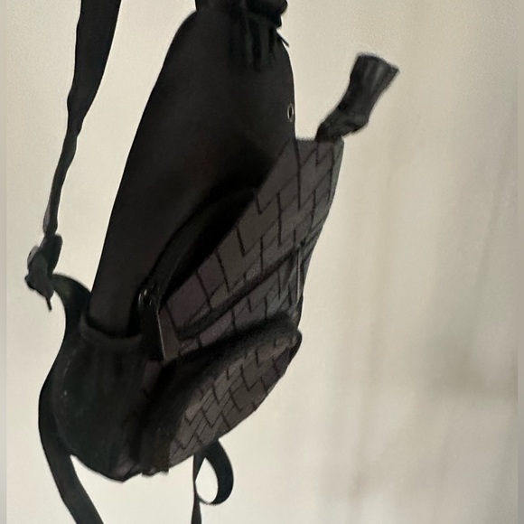 Small Reflective Backpack - Perfect for Raves and Festivals - Picture 6 of 9